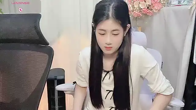 Yvonne-07 online show from March 4, 12:55 pm