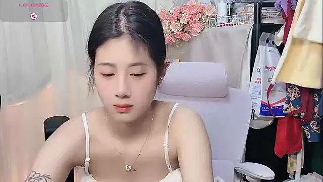 Yvonne-07 online show from March 9, 1:04 pm