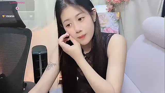 Yvonne-07 online show from March 20, 2:11 pm