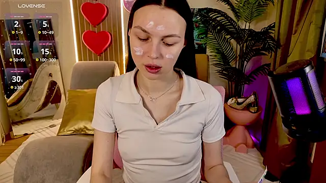 MaxinCarroll online show from April 10, 10:09 am