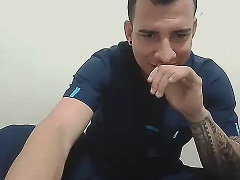 tuenfermerofavorito06 online show from January 9, 11:17 pm