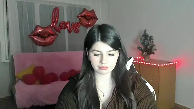 KisaModel online show from February 28, 5:03 pm