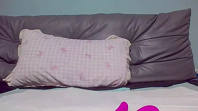 P-Pink online show from January 10, 4:20 pm