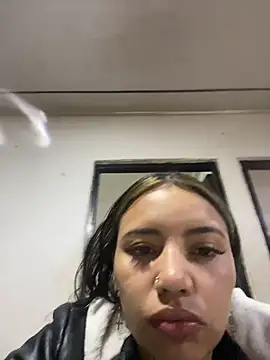 liliymike19 online show from January 18, 2:59 am