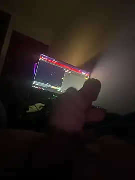 Snapshot of redaaa_ chatting on December 20, 2:29 am redaaa online show from December 20, 2:29 am