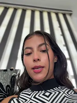 Valeria-escobar online show from April 19, 1:54 pm