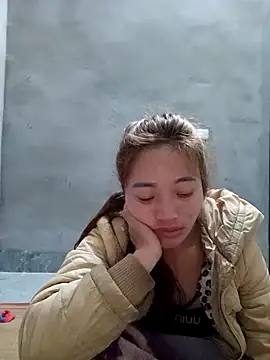 little-effy online show from January 8, 7:43 am