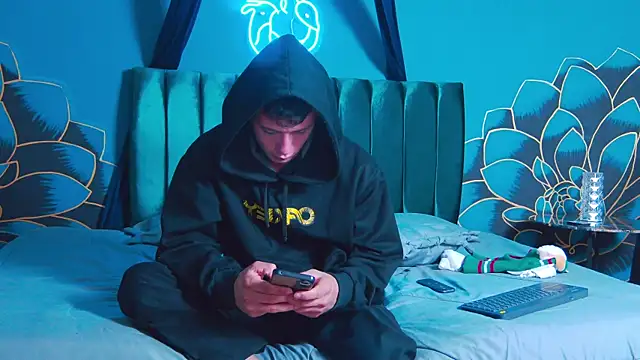 MagnusKnight  online show from January 9, 12:08 pm