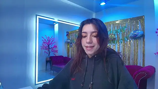 Snapshot of Isabell_smiith chatting on December 14, 11:04 am Isabell smiith online show from December 14, 11:04 am