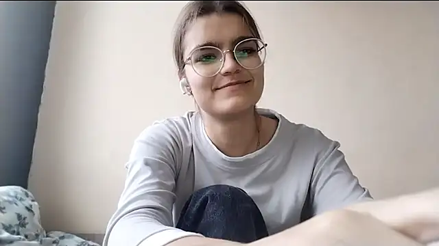 Snapshot of DevonaGlugla chatting on December 14, 11:59 am DevonaGlugla online show from December 14, 11:59 am