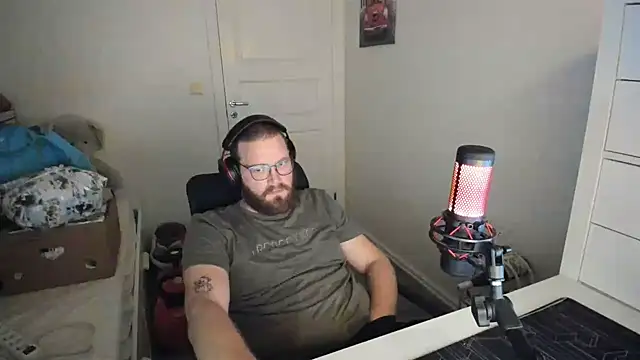 Snapshot of Noreg952 chatting on December 19, 9:00 pm Noreg952 online show from December 19, 9:00 pm