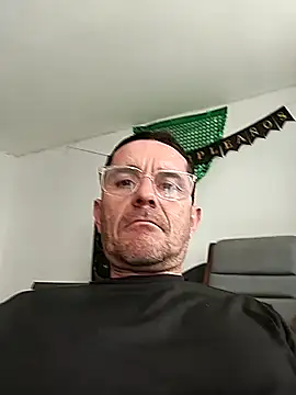 Maxhot3108 online show from March 3, 7:09 pm