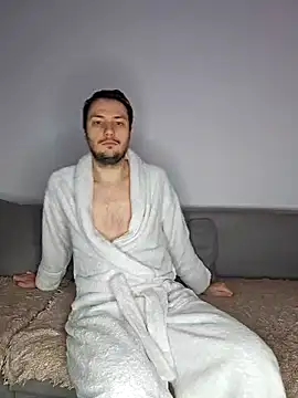 Lovebackground online show from February 27, 9:22 am