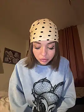 SilkyMira online show from January 13, 5:29 pm