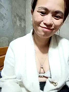 ngaytho004 online show from February 5, 10:58 pm