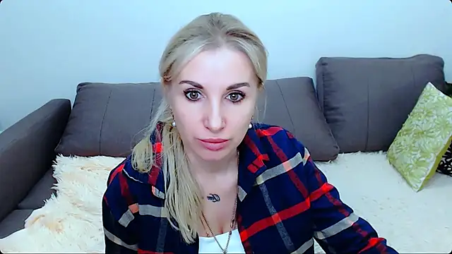 Hanna--Sweet online show from February 10, 8:07 am