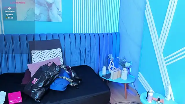 dahianeconnor online show from May 22, 11:38 am