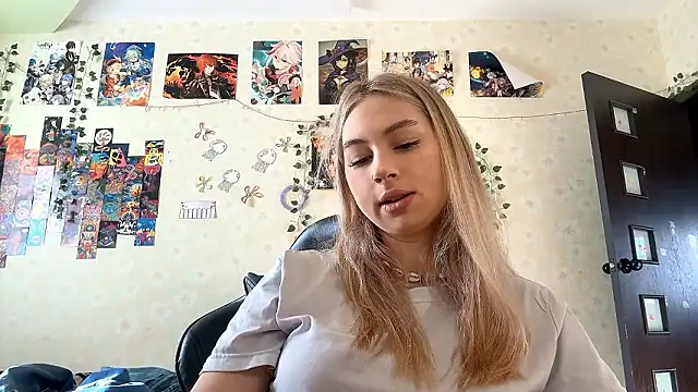 JanelBray online show from March 5, 7:26 am