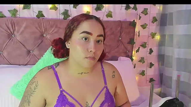 Ayla-marttinez online show from February 10, 1:32 am