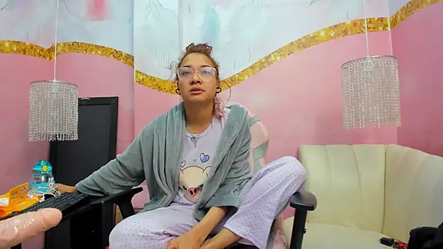 Jadde Greyy  online show from April 19, 12:04 pm