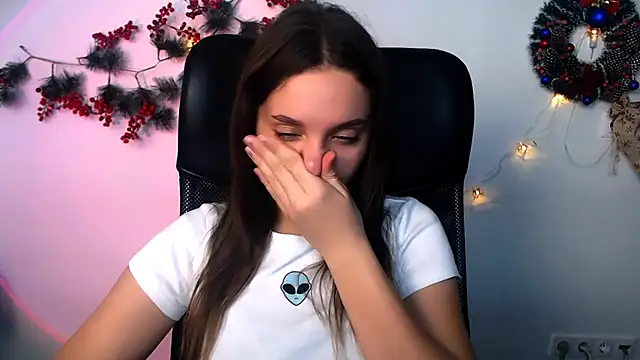 Snapshot of ElissXw chatting on December 14, 8:52 am ElissXw online show from December 14, 8:52 am