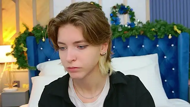 Misty Wade online show from January 12, 5:34 am