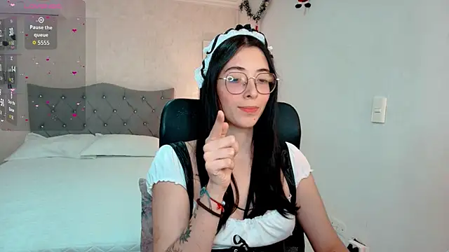 emmalove doll online show from January 8, 1:35 pm