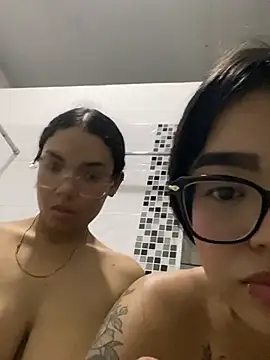 Emmy And Luna online show from April 13, 12:16 am