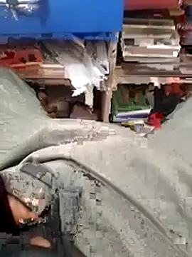 Snapshot of mohit08desi chatting on December 16, 6:51 am mohit08desi online show from December 16, 6:51 am