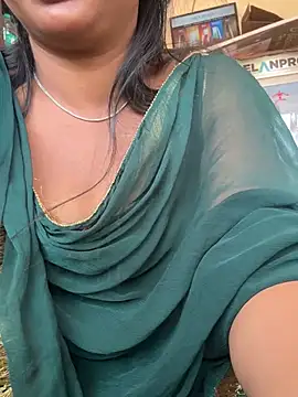 cute mahi001 online show from March 3, 7:47 am