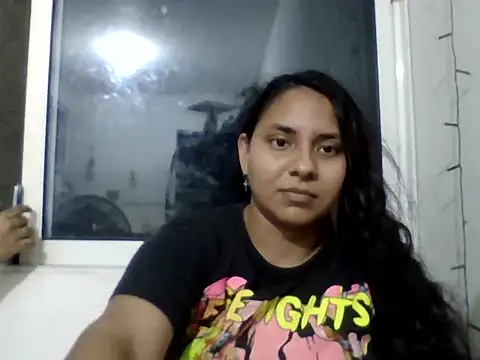 Snapshot of Anny-e4rtstar chatting on December 15, 6:50 am Anny-e4rtstar online show from December 15, 6:50 am