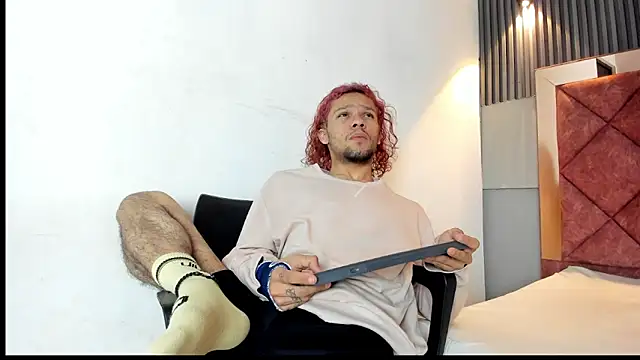 TAYSON SCOTT online show from January 9, 1:14 pm