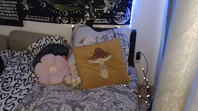 AlienforTwenty online show from March 31, 11:54 am