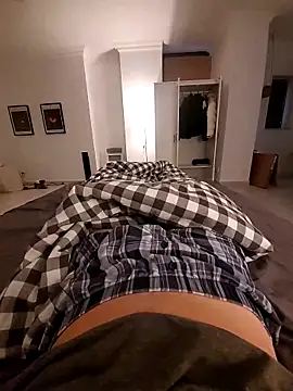 Strammer Junge online show from December 14, 8:20 am