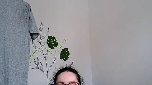 Snapshot of anngelle chatting on February 19, 2:13 pm anngelle online show from February 19, 2:13 pm