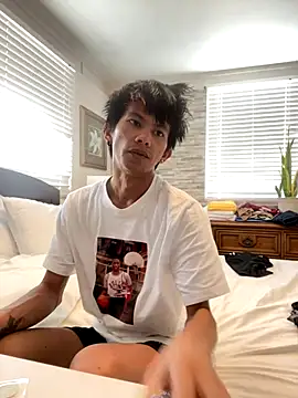 Snapshot of jhaycobXgarcia chatting on December 15, 10:14 pm jhaycobXgarcia online show from December 15, 10:14 pm