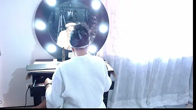 Naomy Mature online show from March 19, 11:47 am