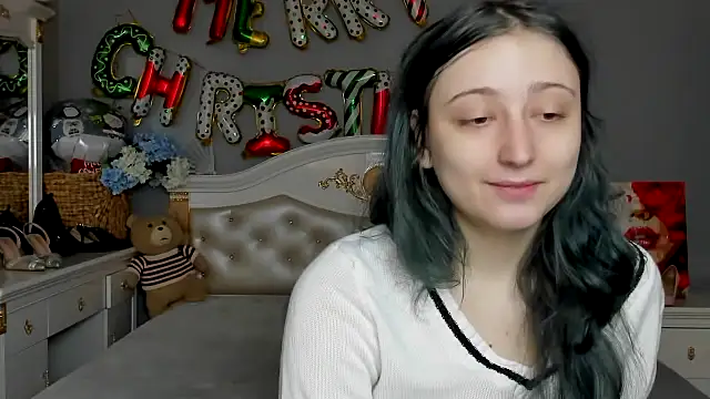 Snapshot of MermeiDia chatting on December 17, 9:26 am MermeiDia online show from December 17, 9:26 am