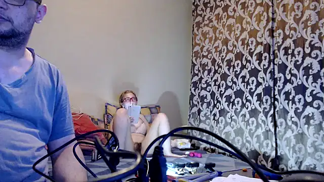 yunis32 online show from January 23, 6:24 pm