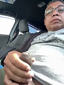 Snapshot of tigre6911 chatting on April 24, 2:41 pm tigre6911 online show from April 24, 2:41 pm