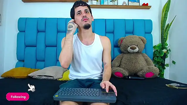 boy Dirty X online show from April 19, 5:18 am