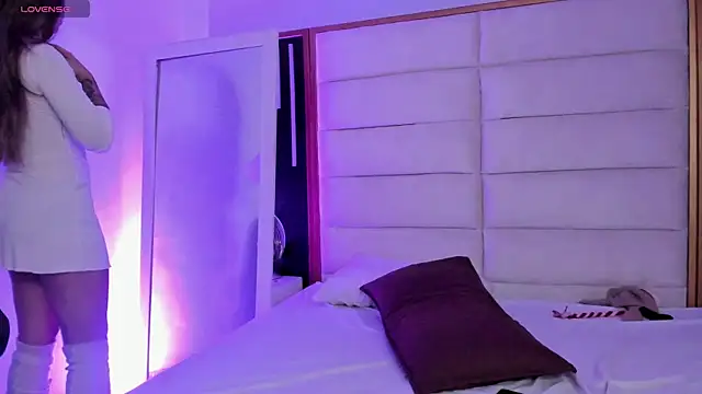 JuliMonroe19 online show from February 13, 1:07 pm