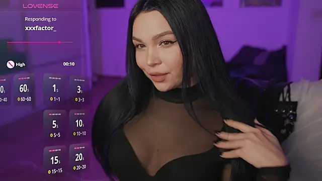 Snapshot of Dominatrix_Alice chatting on December 18, 1:11 am Dominatrix Alice online show from December 18, 1:11 am