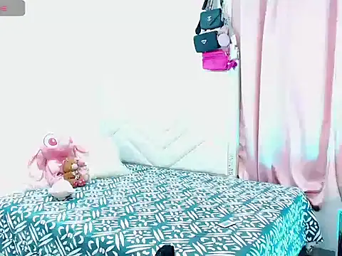 titania1502 online show from December 19, 5:31 pm