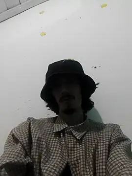 sk8-boy online show from January 18, 4:16 am