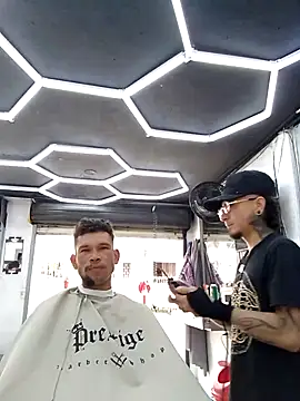 Snapshot of BIG_TAVO chatting on December 17, 7:20 pm BIG TAVO online show from December 17, 7:20 pm