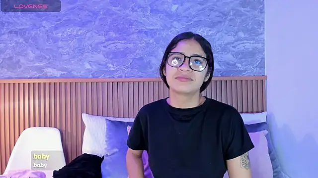 alina souvage  online show from February 1, 6:28 pm