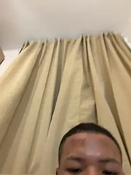 Snapshot of 18cmgruesos chatting on December 17, 11:33 pm 18cmgruesos online show from December 17, 11:33 pm