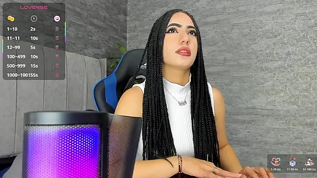 Snapshot of Odett_Khast chatting on December 17, 5:13 am Odett Khast online show from December 17, 5:13 am