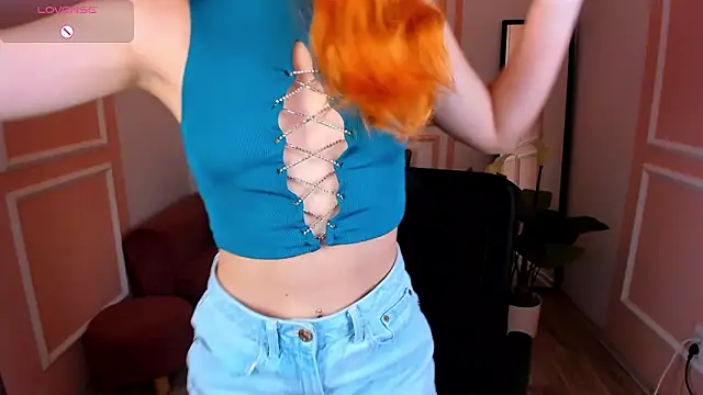 Snapshot of BunnyBooby chatting on February 13, 8:49 pm BunnyBooby online show from February 13, 8:49 pm